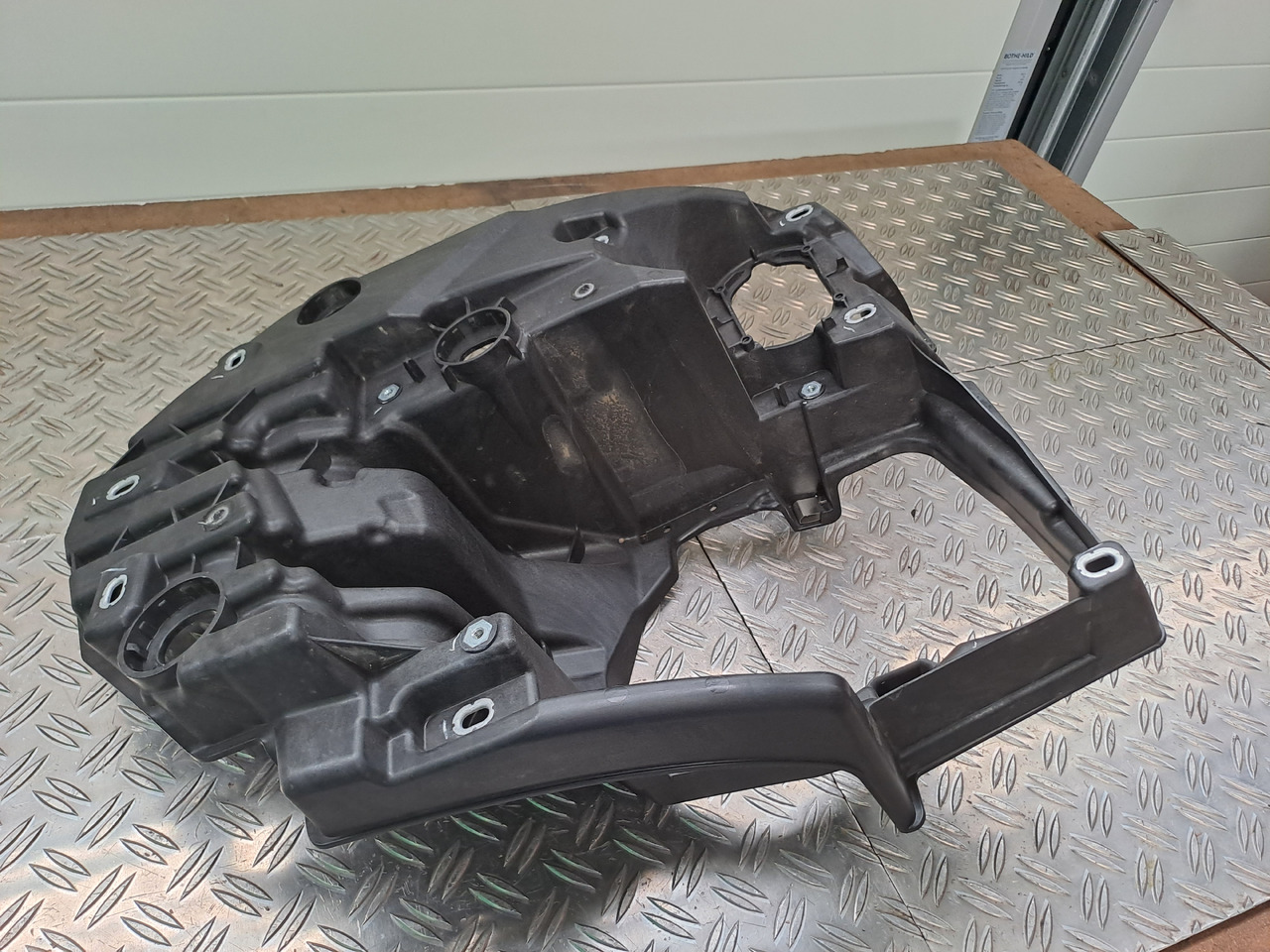 ---Neuwertiger Scheinwerfer und Träger MAN TG3 / TGS / TGX, Artikel - Nr. : 81.25101 - 6738 - Far pentru Camion: Foto 5 ---Neuwertiger Scheinwerfer und Träger MAN TG3 / TGS / TGX, Artikel - Nr. : 81.25101 - 6738 - Far pentru Camion: Foto 5