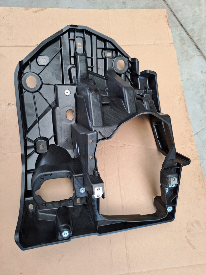 Neuwertiger Träger für Scheinwerfer MAN TG3 rechts, Artikel - Nr. : 81.41610 - 5838 / 5837 - Far pentru Camion: Foto 2 Neuwertiger Träger für Scheinwerfer MAN TG3 rechts, Artikel - Nr. : 81.41610 - 5838 / 5837 - Far pentru Camion: Foto 2