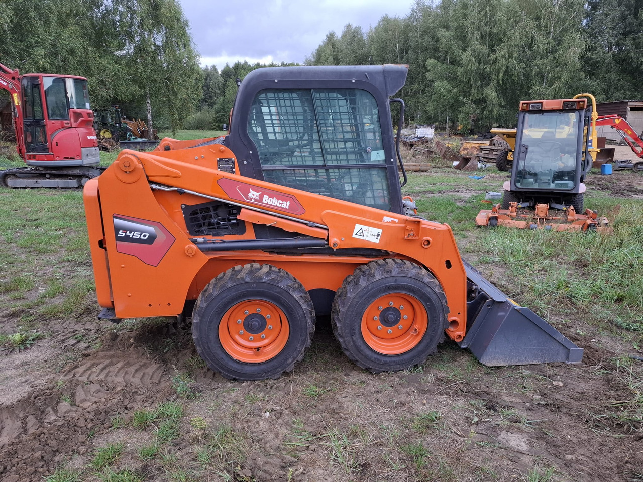 BOBCAT S450 - Mini încărcător: Foto 1 BOBCAT S450 - Mini încărcător: Foto 1