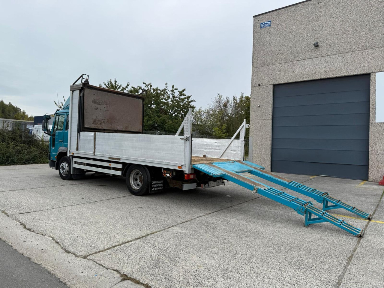 VOLVO FL 12 250, 2004 god. - Camion transport auto: Foto 2 VOLVO FL 12 250, 2004 god. - Camion transport auto: Foto 2