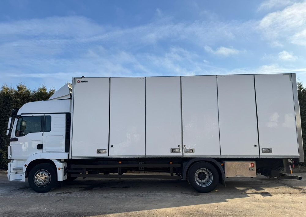 MAN MAN TGM 18.290/ IZOTERMA / OTWIERANY BOK/ /WINDA / 19 EUROPALET/ NISKI PRZEBIEG /SYPIALKA /ACC/EURO6 - Camion frigider: Foto 4 MAN MAN TGM 18.290/ IZOTERMA / OTWIERANY BOK/ /WINDA / 19 EUROPALET/ NISKI PRZEBIEG /SYPIALKA /ACC/EURO6 - Camion frigider: Foto 4