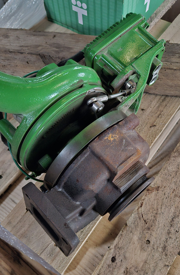 JOHN DEERE 6r - Turbocompresor: Foto 2 JOHN DEERE 6r - Turbocompresor: Foto 2