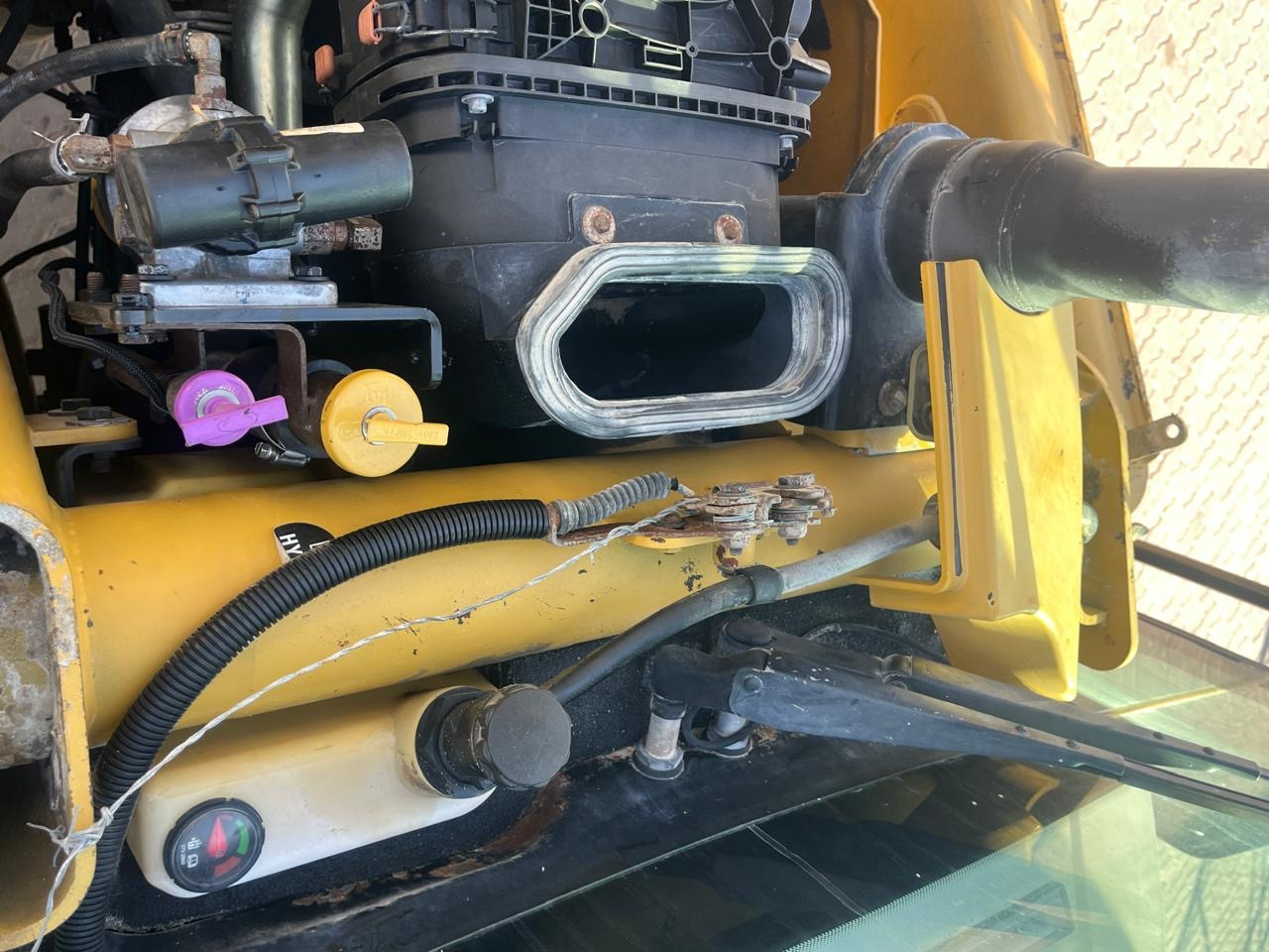 CATERPILLAR 422F2 - Buldoexcavator: Foto 3 CATERPILLAR 422F2 - Buldoexcavator: Foto 3