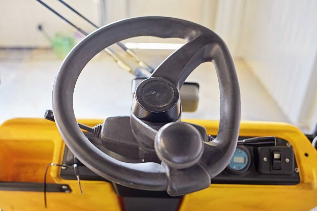 DEC Modena - Tractor electric: Foto 3 DEC Modena - Tractor electric: Foto 3