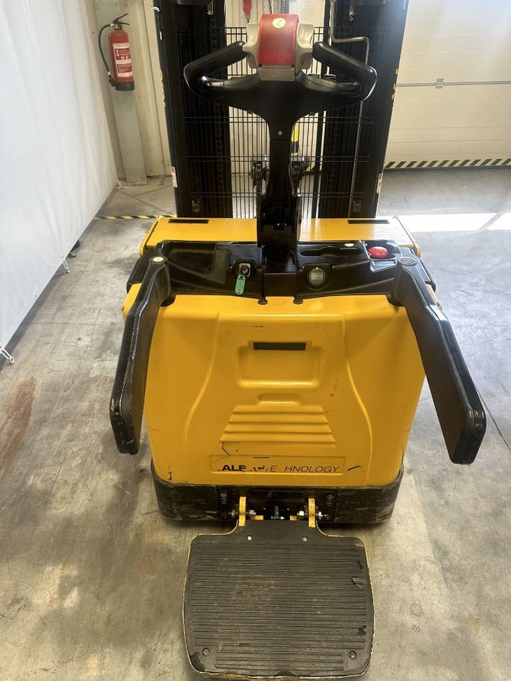 Yale ms15 - Transpalet la mare înălţime: Foto 5 Yale ms15 - Transpalet la mare înălţime: Foto 5