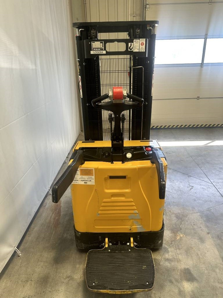 Yale ms15x - Transpalet la mare înălţime: Foto 3 Yale ms15x - Transpalet la mare înălţime: Foto 3