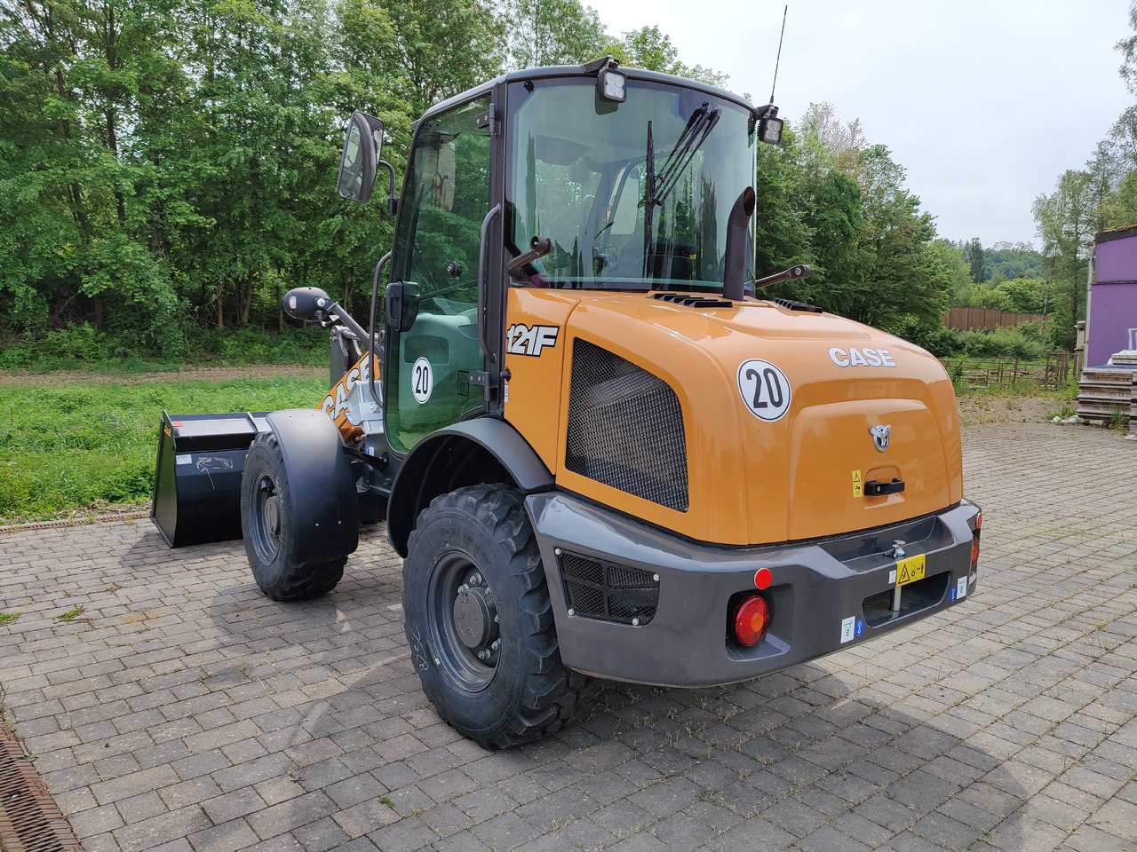 Case 121F STD ZB Radlader mit Schaufel ZB Kabine Klima HZG - Încărcător frontal pe pneuri: Foto 5 Case 121F STD ZB Radlader mit Schaufel ZB Kabine Klima HZG - Încărcător frontal pe pneuri: Foto 5