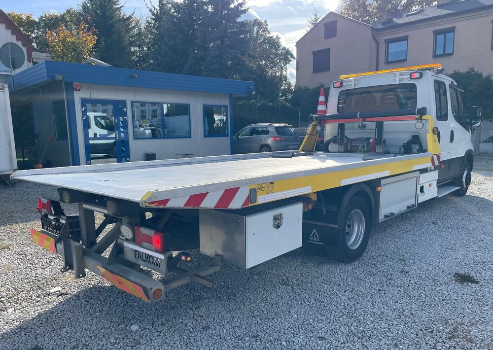 Iveco Daily 70C17 Pomoc drogowa Laweta 2016r - Maşină de tractare: Foto 5 Iveco Daily 70C17 Pomoc drogowa Laweta 2016r - Maşină de tractare: Foto 5