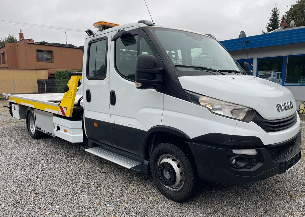 Iveco Daily 70C18 Pomoc drogowa Laweta 2017r - Maşină de tractare: Foto 3 Iveco Daily 70C18 Pomoc drogowa Laweta 2017r - Maşină de tractare: Foto 3