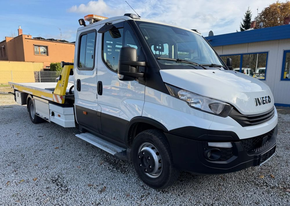 Iveco Daily 70C18 Pomoc drogowa Laweta 2019r Hi-Matic - Maşină de tractare: Foto 3 Iveco Daily 70C18 Pomoc drogowa Laweta 2019r Hi-Matic - Maşină de tractare: Foto 3