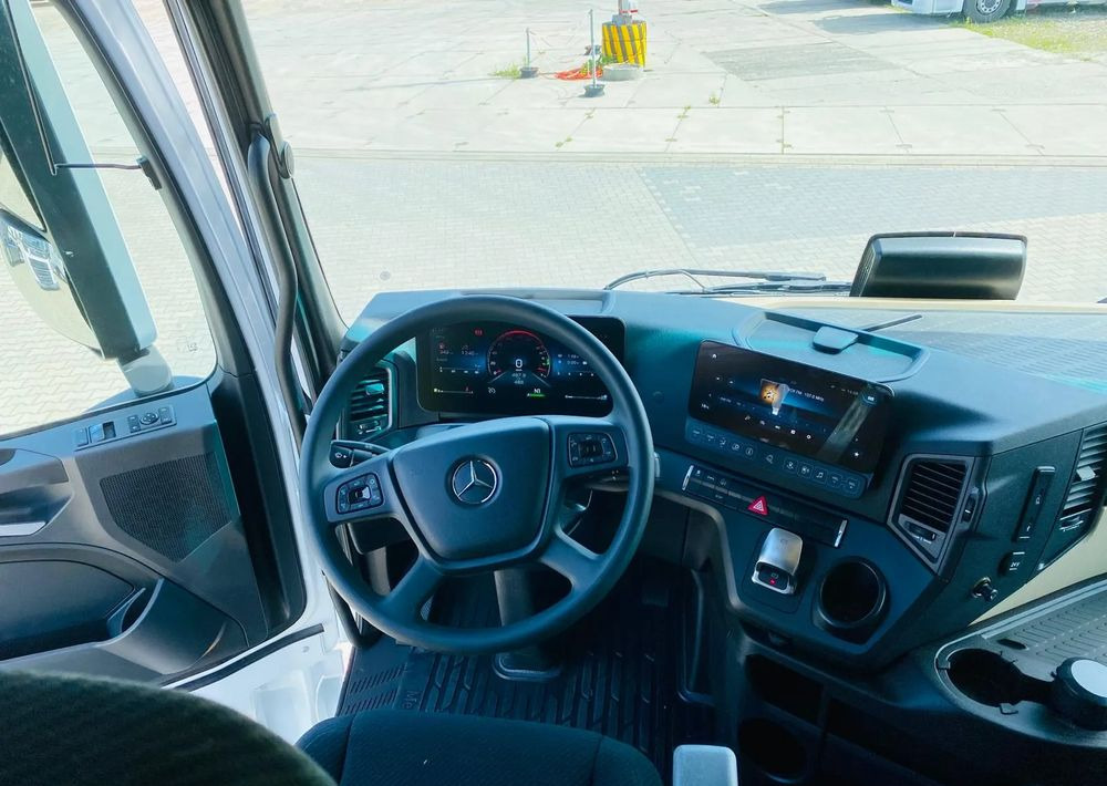 Mercedes-Benz ACTROS 1848 - Cap tractor: Foto 5 Mercedes-Benz ACTROS 1848 - Cap tractor: Foto 5