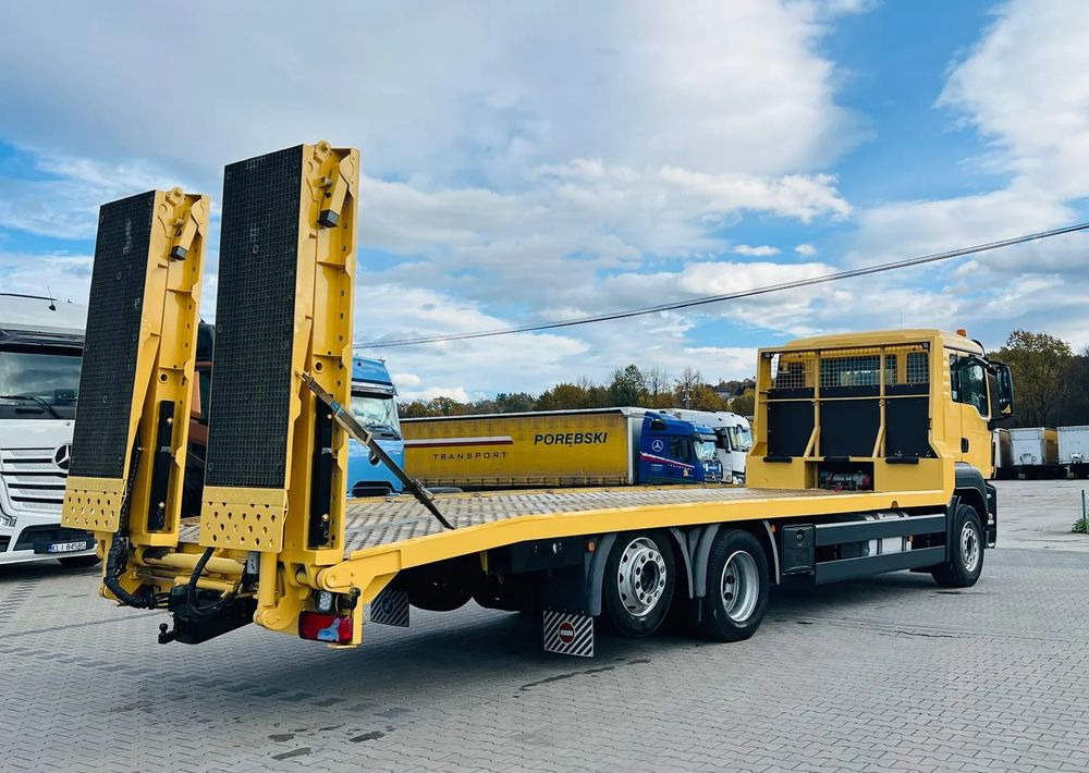 MAN TGS / 6x2/ LAWETA / PLATFORMA / NAJAZDY HYDRAULICZNE / WYCIĄGARKA / oś skrętna i podnoszona - Maşină de tractare: Foto 3 MAN TGS / 6x2/ LAWETA / PLATFORMA / NAJAZDY HYDRAULICZNE / WYCIĄGARKA / oś skrętna i podnoszona - Maşină de tractare: Foto 3