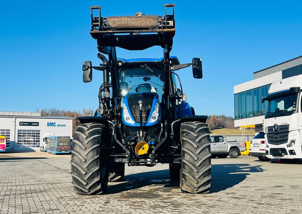 New Holland T6.145 AC / 170 KM / 1800 MTH / - Tractor agricol: Foto 2 New Holland T6.145 AC / 170 KM / 1800 MTH / - Tractor agricol: Foto 2