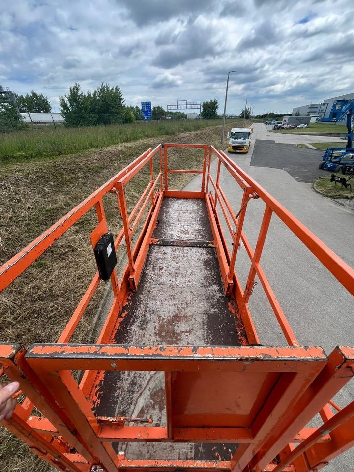 JLG Liftlux 180-12 - Platforma foarfeca: Foto 5 JLG Liftlux 180-12 - Platforma foarfeca: Foto 5