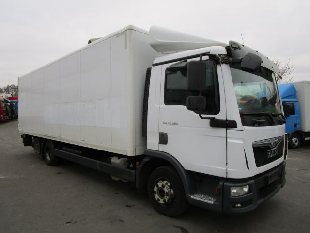 MAN TGL 12.220 4x2 BL Euro 6, LDBW. Navigation, 7,10 - Camion furgon: Foto 2 MAN TGL 12.220 4x2 BL Euro 6, LDBW. Navigation, 7,10 - Camion furgon: Foto 2