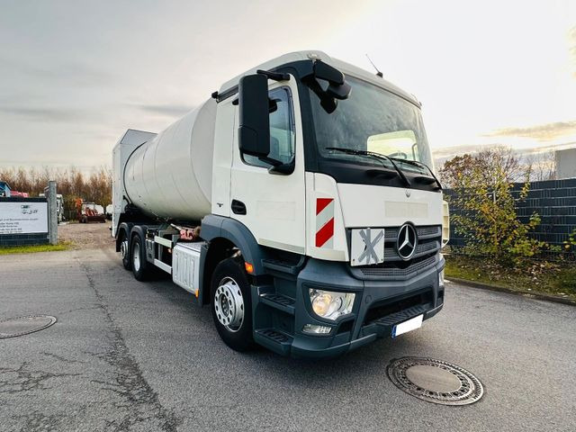 Mercedes-Benz Antos 2533 2532/KEINE 36,42,45 - Maşină pentru vidanjări: Foto 1 Mercedes-Benz Antos 2533 2532/KEINE 36,42,45 - Maşină pentru vidanjări: Foto 1