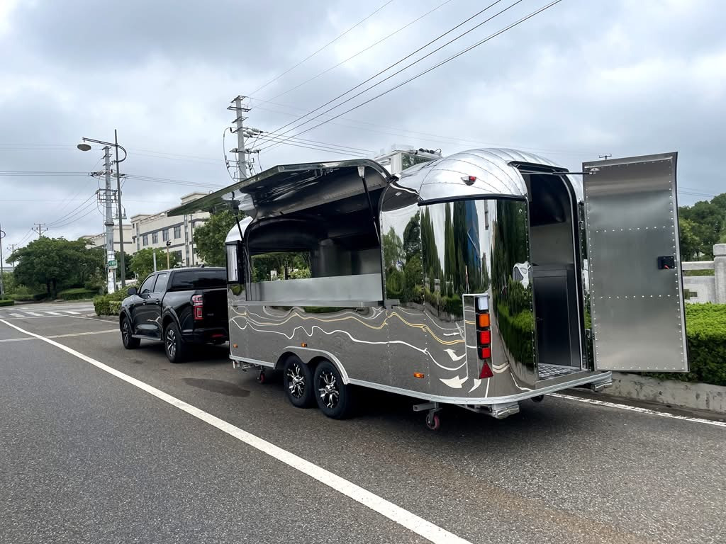 EU Standard air Stream Food Trailer Fully Equipped Food Truck Gas Food Cart Food 03 - Rulota comerciala: Foto 3 EU Standard air Stream Food Trailer Fully Equipped Food Truck Gas Food Cart Food 03 - Rulota comerciala: Foto 3