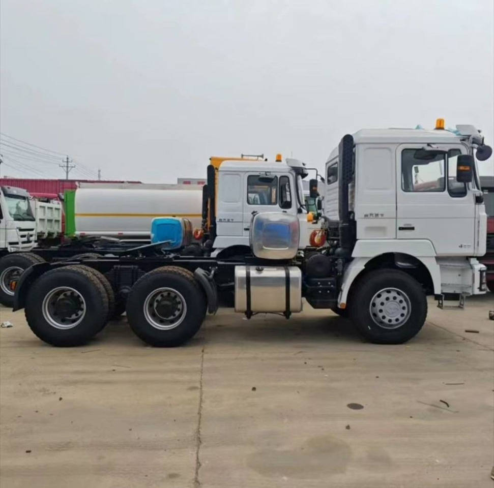Shacman F 3000 - Cap tractor: Foto 3 Shacman F 3000 - Cap tractor: Foto 3