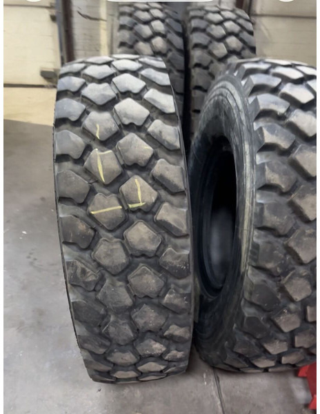 Michelin XZL - Anvelopă: Foto 1 Michelin XZL - Anvelopă: Foto 1