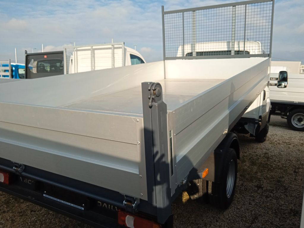 Iveco Daily 35C18H Dreiseitenkipper Iveco Daily 35C18H Dreiseitenkipper - Autoutilitară basculantă: Foto 2 Iveco Daily 35C18H Dreiseitenkipper Iveco Daily 35C18H Dreiseitenkipper - Autoutilitară basculantă: Foto 2