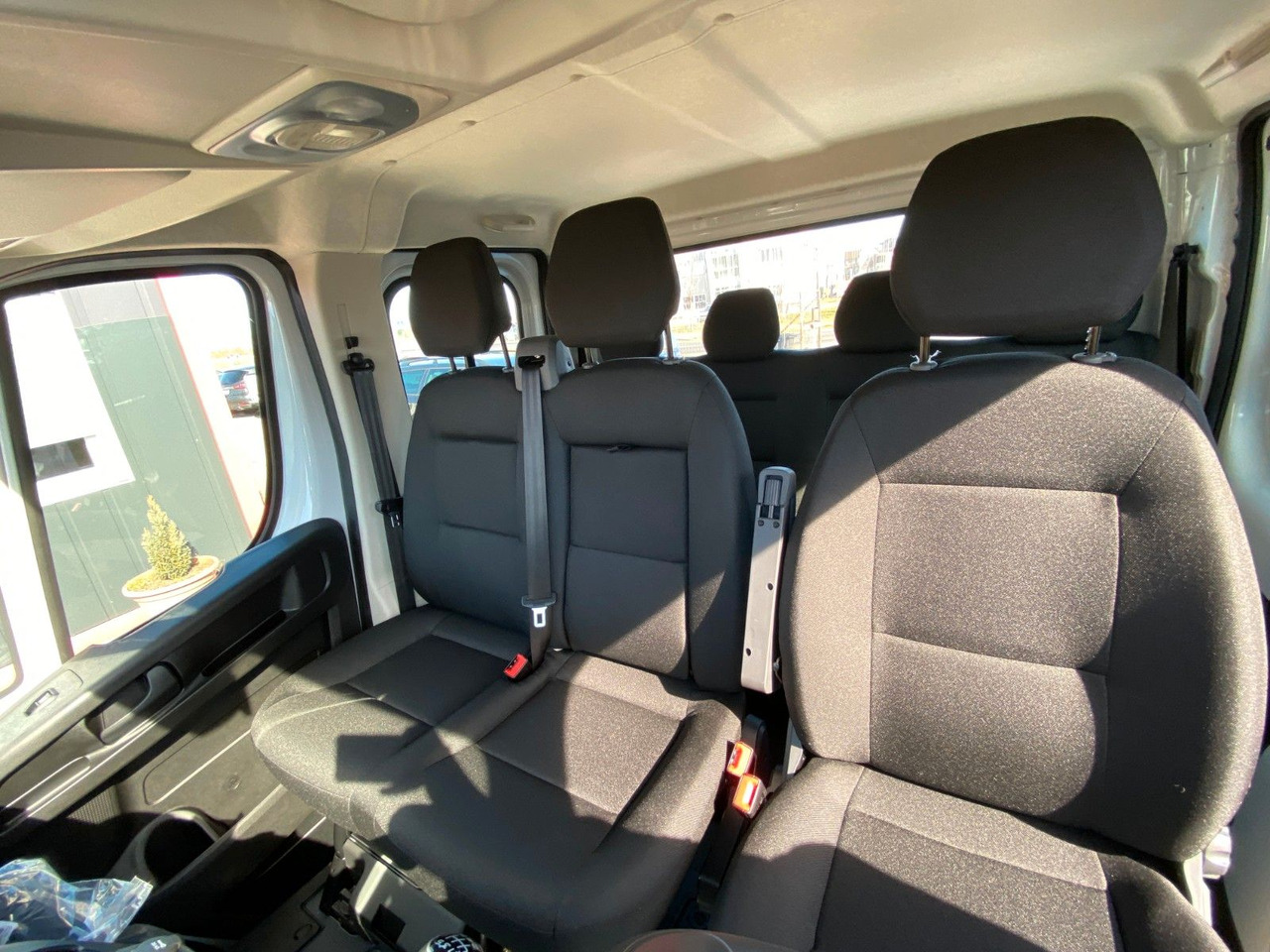 Peugeot BOXER CHDC L4 HEAVY PRITSCHE - Autoutilitară cu platformă, Autoutilitară cabină dublă: Foto 4 Peugeot BOXER CHDC L4 HEAVY PRITSCHE - Autoutilitară cu platformă, Autoutilitară cabină dublă: Foto 4