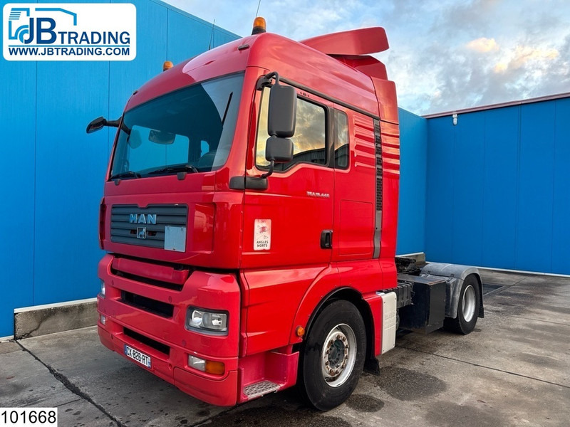 MAN TGA 18 440 EURO 4, Retarder, PTO, Hydraulic - Cap tractor: Foto 1 MAN TGA 18 440 EURO 4, Retarder, PTO, Hydraulic - Cap tractor: Foto 1