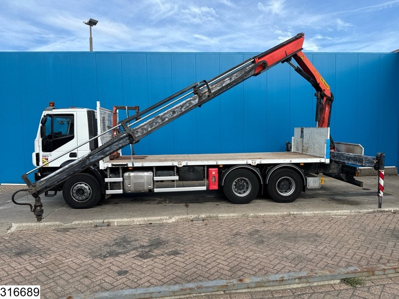 Iveco Trakker 360 6x4, EURO 6, Palfinger, Remote - Camion platformă, Camion cu macara: Foto 3 Iveco Trakker 360 6x4, EURO 6, Palfinger, Remote - Camion platformă, Camion cu macara: Foto 3