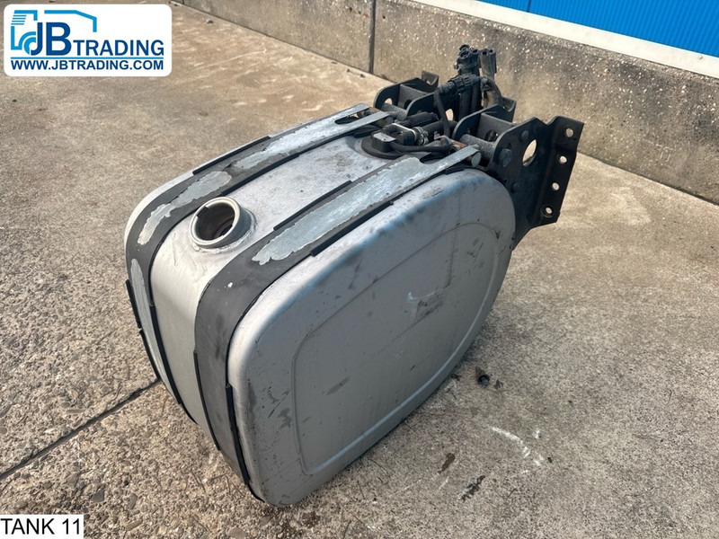 Universeel AdBlue Tank - Rezervor combustibil: Foto 1 Universeel AdBlue Tank - Rezervor combustibil: Foto 1
