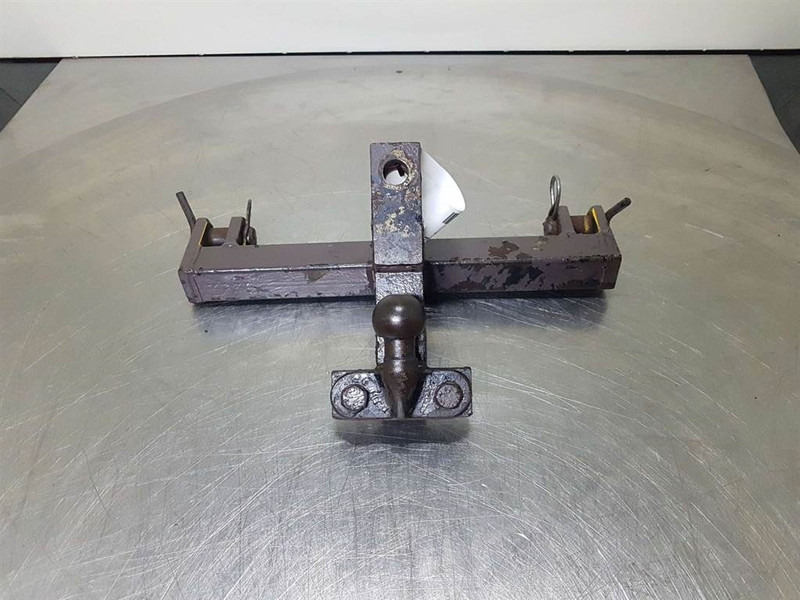Ahlmann AZ45 - Trailer hitch/Anhängerkupplung/Trekhaak - Cadru/ Şasiu pentru Utilaje constructii: Foto 2 Ahlmann AZ45 - Trailer hitch/Anhängerkupplung/Trekhaak - Cadru/ Şasiu pentru Utilaje constructii: Foto 2