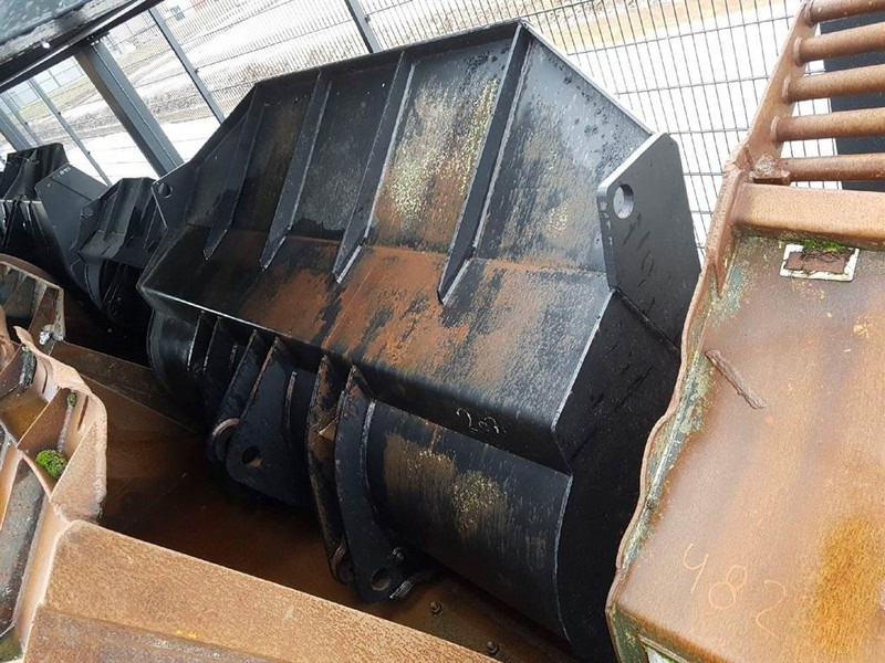 - Bucket/Schaufel/Dichte bak - Cupă: Foto 2 - Bucket/Schaufel/Dichte bak - Cupă: Foto 2