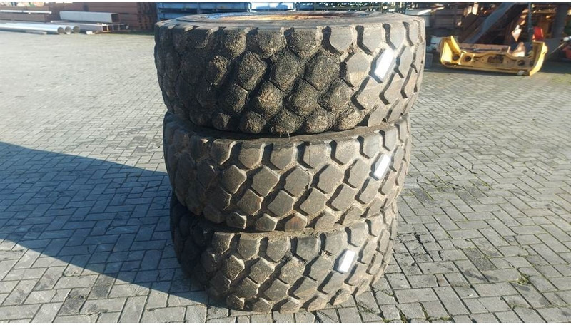 Case 521F-MTP 17.5R25-Tire/Reifen/Band - Anvelope și jante pentru Utilaje constructii: Foto 1 Case 521F-MTP 17.5R25-Tire/Reifen/Band - Anvelope și jante pentru Utilaje constructii: Foto 1