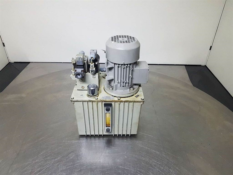 Hydac -0,25 kW-Rotor 5RN71MO4E12-Compact-/steering - Hidraulică pentru Utilaje constructii: Foto 1 Hydac -0,25 kW-Rotor 5RN71MO4E12-Compact-/steering - Hidraulică pentru Utilaje constructii: Foto 1