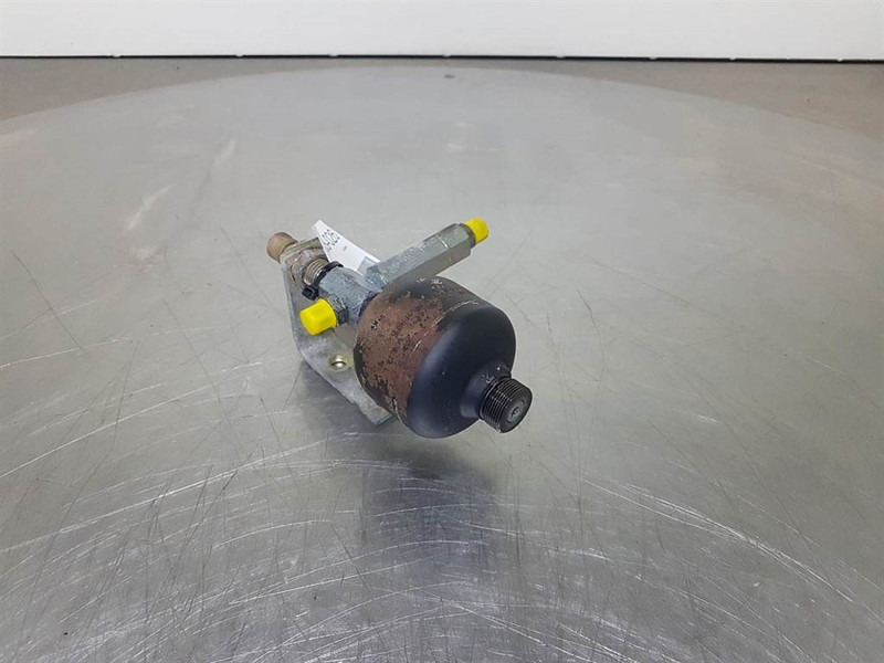 JCB 426E AGRI HT-Hydac SBO100-0,24E1/663U-Accumulator - Hidraulică pentru Utilaje constructii: Foto 2 JCB 426E AGRI HT-Hydac SBO100-0,24E1/663U-Accumulator - Hidraulică pentru Utilaje constructii: Foto 2