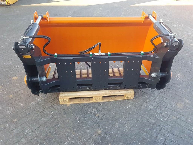 MAMMUT SC195M - Silage cutter/Silageschneider/Kuilhapper - Echipamente pentru furaje: Foto 4 MAMMUT SC195M - Silage cutter/Silageschneider/Kuilhapper - Echipamente pentru furaje: Foto 4