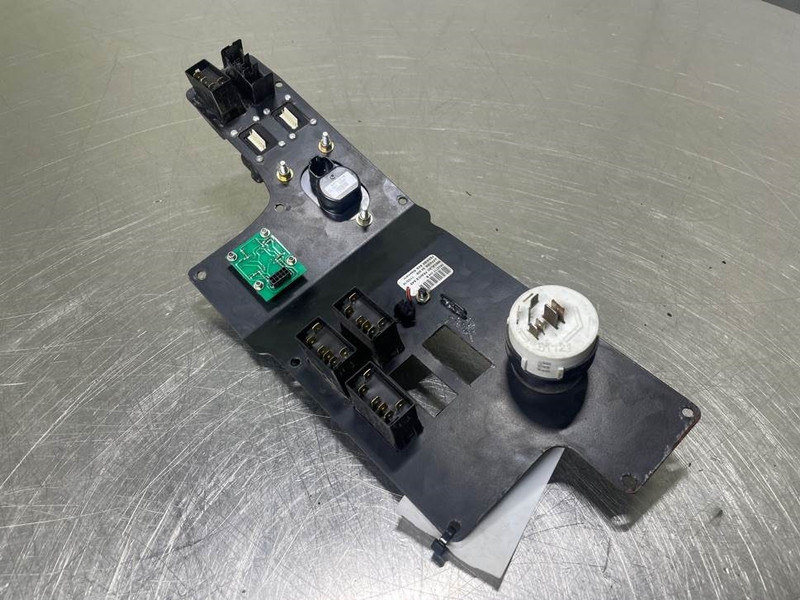 Mecalac 12MTX-3834673/3833717-Dashboard/Console/Konsole - Cabină și interior pentru Utilaje constructii: Foto 4 Mecalac 12MTX-3834673/3833717-Dashboard/Console/Konsole - Cabină și interior pentru Utilaje constructii: Foto 4