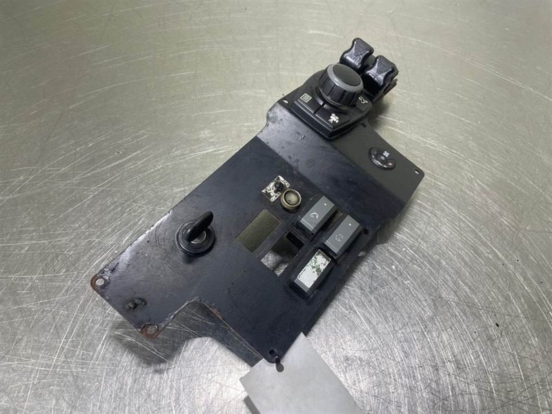 Mecalac 12MTX-3834673/3833717-Dashboard/Console/Konsole - Cabină și interior pentru Utilaje constructii: Foto 3 Mecalac 12MTX-3834673/3833717-Dashboard/Console/Konsole - Cabină și interior pentru Utilaje constructii: Foto 3