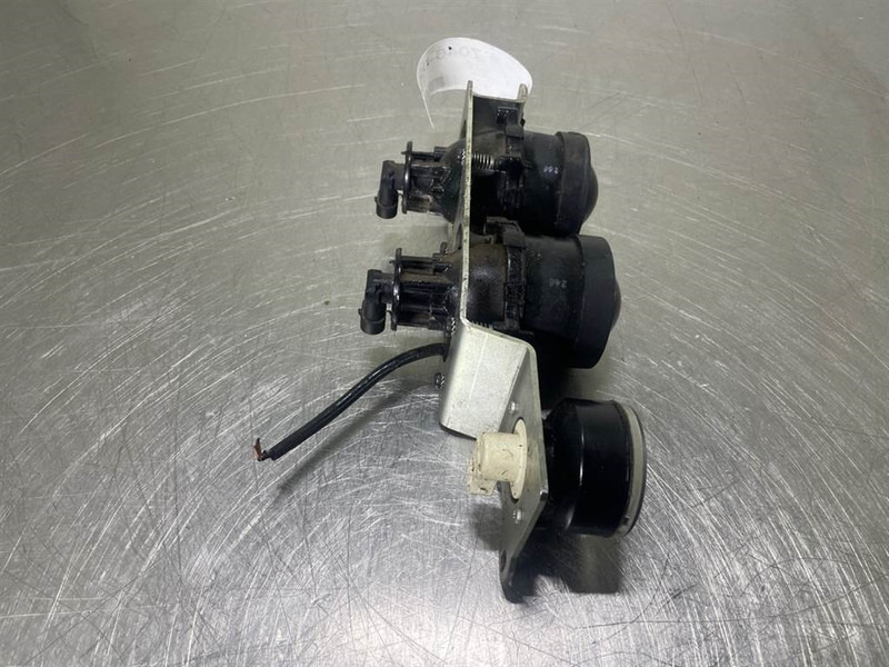 Mecalac 12MTX-5170184/5170185/5170186-Light/Leuchte - Sistem electric pentru Utilaje constructii: Foto 3 Mecalac 12MTX-5170184/5170185/5170186-Light/Leuchte - Sistem electric pentru Utilaje constructii: Foto 3