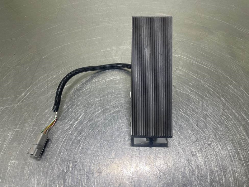 Mecalac 12MTX-5270656-Gas pedal - Cabină și interior pentru Utilaje constructii: Foto 3 Mecalac 12MTX-5270656-Gas pedal - Cabină și interior pentru Utilaje constructii: Foto 3