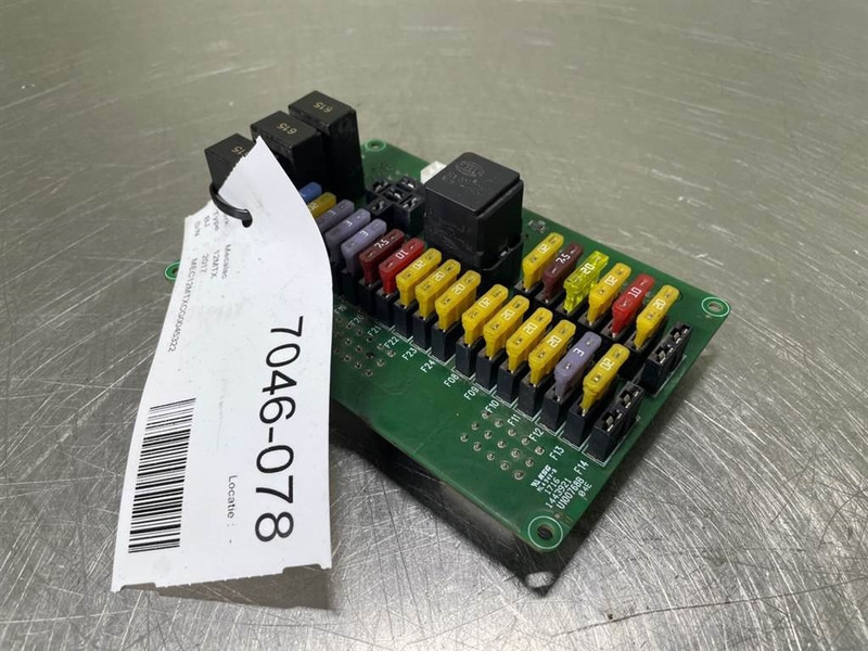 Mecalac 12MTX-6160080-ECU/Control box/Steuermodul - Sistem electric pentru Utilaje constructii: Foto 3 Mecalac 12MTX-6160080-ECU/Control box/Steuermodul - Sistem electric pentru Utilaje constructii: Foto 3