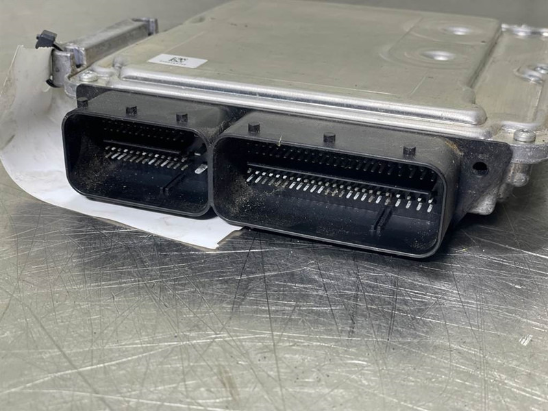 Mecalac 12MTX-6160099-ECU/Control box/Steuermodul - Sistem electric pentru Utilaje constructii: Foto 3 Mecalac 12MTX-6160099-ECU/Control box/Steuermodul - Sistem electric pentru Utilaje constructii: Foto 3