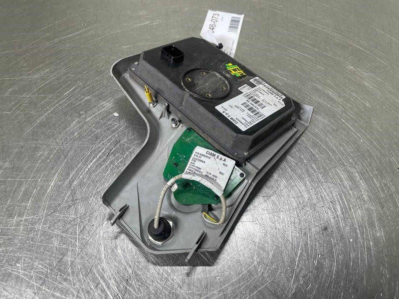 Mecalac 12MTX-6160134-Dashboard/Console/Konsole - Cabină și interior pentru Utilaje constructii: Foto 3 Mecalac 12MTX-6160134-Dashboard/Console/Konsole - Cabină și interior pentru Utilaje constructii: Foto 3