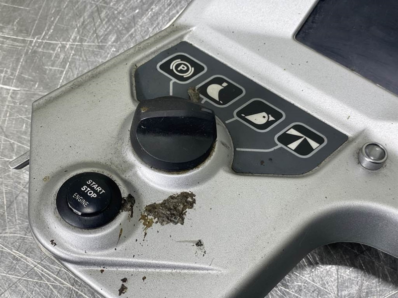 Mecalac 12MTX-6160134-Dashboard/Console/Konsole - Cabină și interior pentru Utilaje constructii: Foto 5 Mecalac 12MTX-6160134-Dashboard/Console/Konsole - Cabină și interior pentru Utilaje constructii: Foto 5