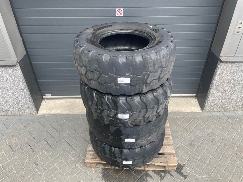 Terex TL120-Barkley 405/70R20-Tire/Reifen/Band - Anvelope și jante pentru Utilaje constructii: Foto 2 Terex TL120-Barkley 405/70R20-Tire/Reifen/Band - Anvelope și jante pentru Utilaje constructii: Foto 2