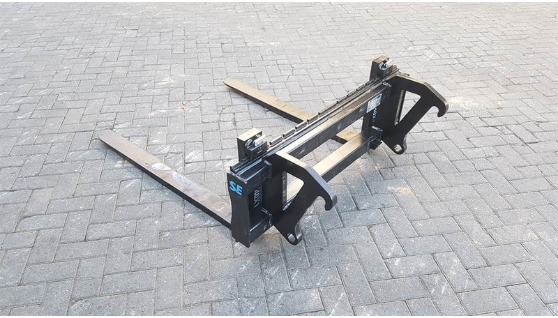 Volvo L30/L35-2,5T-Forks/Palletgabeln/Palletvorken - Furci pentru Utilaje constructii: Foto 3 Volvo L30/L35-2,5T-Forks/Palletgabeln/Palletvorken - Furci pentru Utilaje constructii: Foto 3