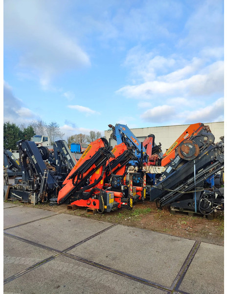 Palfinger Autolaadkranen / vrachtwagenkranen / kranen Cranes Palfinger / HIAB / Fassi / Effer - Automacara: Foto 2 Palfinger Autolaadkranen / vrachtwagenkranen / kranen Cranes Palfinger / HIAB / Fassi / Effer - Automacara: Foto 2
