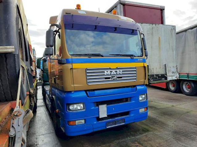 MAN TGA 18.480 - Cap tractor: Foto 2 MAN TGA 18.480 - Cap tractor: Foto 2