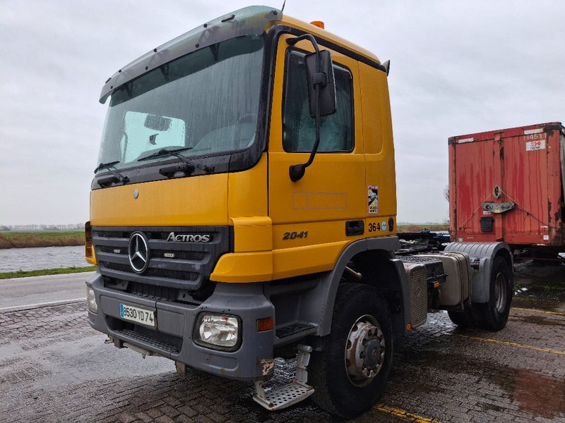 Mercedes-Benz ACTROS 2041 AS 4x4 - Cap tractor: Foto 1 Mercedes-Benz ACTROS 2041 AS 4x4 - Cap tractor: Foto 1