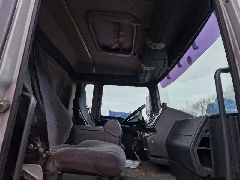 MAN TGA 26.360 6X2 - Maşină pentru vidanjări: Foto 4 MAN TGA 26.360 6X2 - Maşină pentru vidanjări: Foto 4