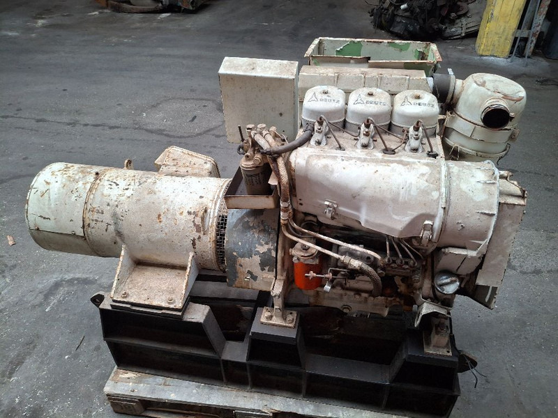 Deutz F3L912 - Piesă de schimb: Foto 1 Deutz F3L912 - Piesă de schimb: Foto 1