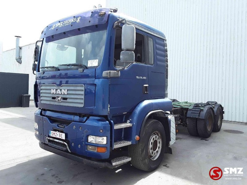 MAN TGA 26.480 6x4 manual - Camion şasiu: Foto 3 MAN TGA 26.480 6x4 manual - Camion şasiu: Foto 3
